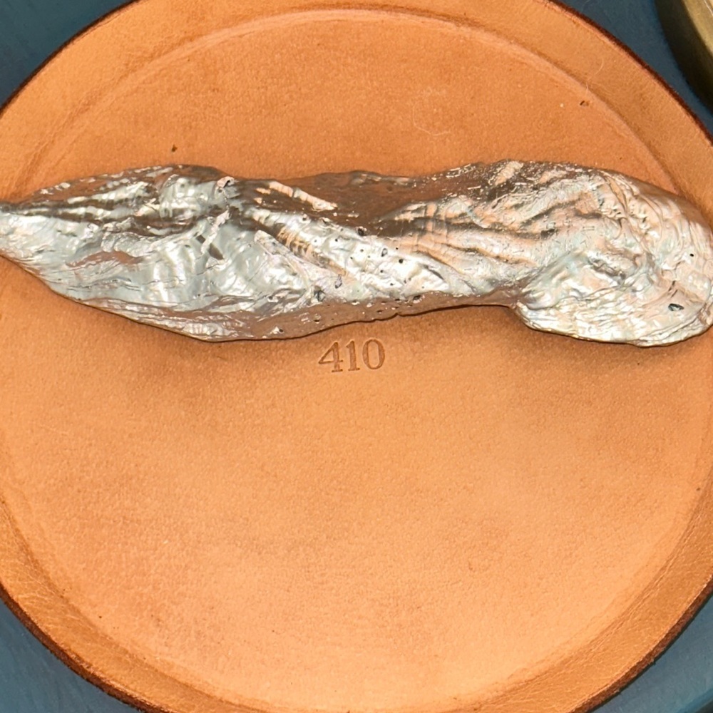 410 Coastal Decor Silver Painted XLarge Oyster Shell 🎁wrapped & Gives Back🎗️ - Picture 3 of 7